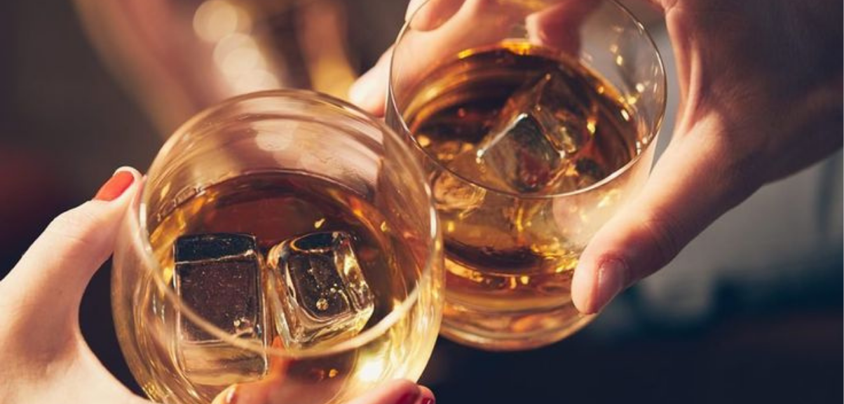 5 Must-Have Alcoholic Drinks for Any Party