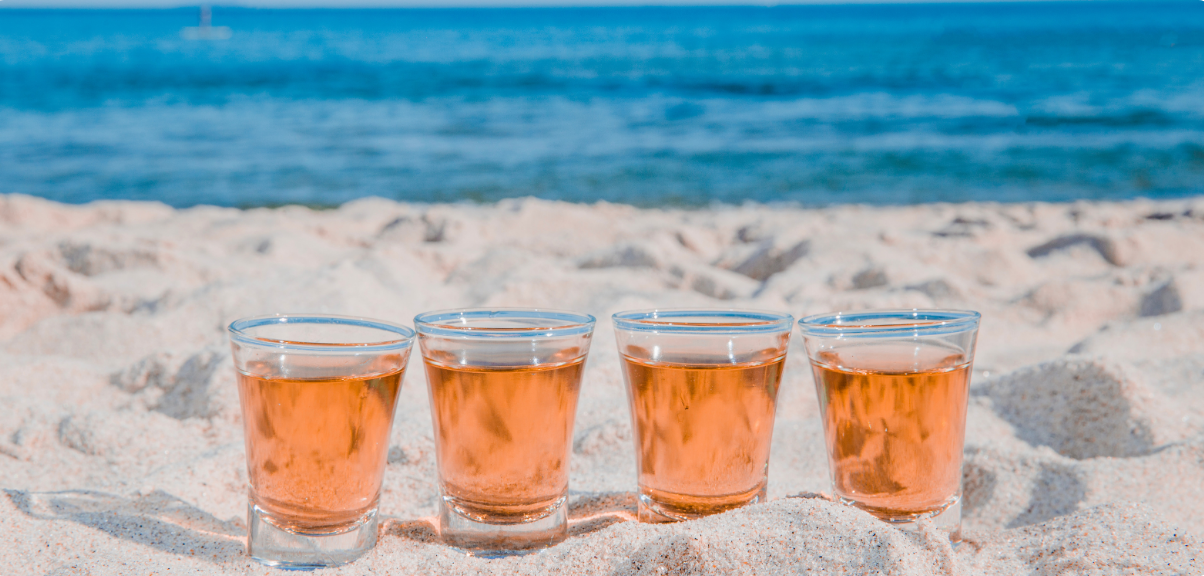 Libur Hampir Tiba! Yuk Balimoon Ajak Mengenali 3 Minuman Alkohol yang Identik Dengan Liburan Akhir Tahun